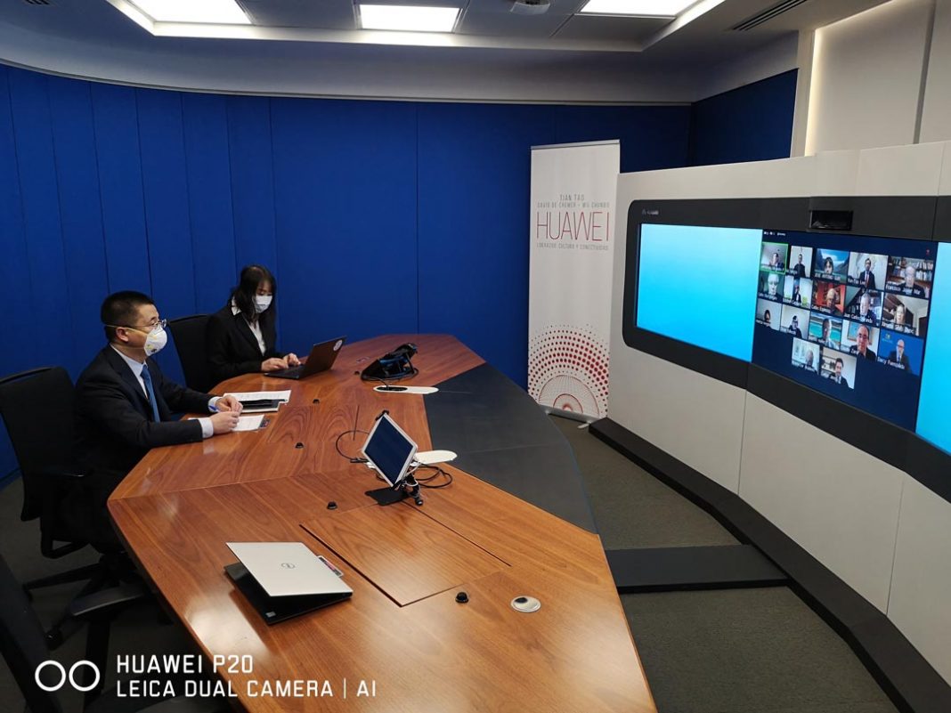 Lanzó Programa de Talentos: Huawei busca capacitar en TIC a más de 5.000 estudiantes chilenos