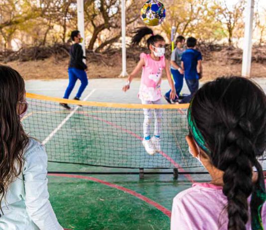 Más de 100 niños del Salar de Atacama celebran el Mes de la Infancia con actividades al aire libre