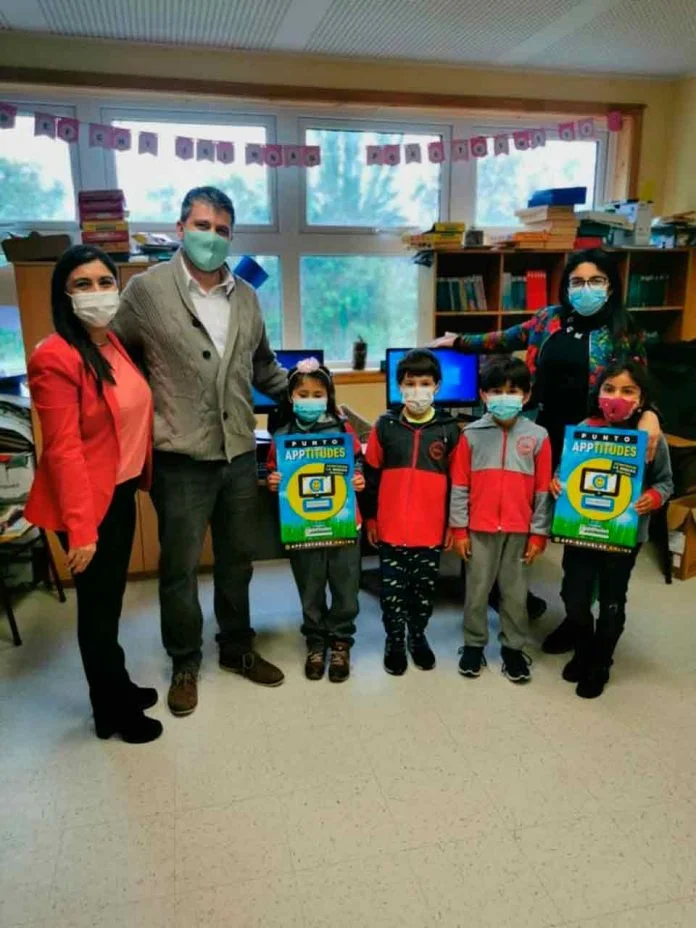 Por su aporte a la educación en escuelas rurales con su App MIDE: Fundación Apptitudes gana afamado concurso internacional TPrize