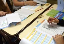 Prueba de Acceso a la Educación Superior (PAES): Estudiantes chilenos toman alrededor de 48 mil clases de reforzamiento al año Estudiantes chilenos toman alrededor de 48 mil clases de reforzamiento al año
