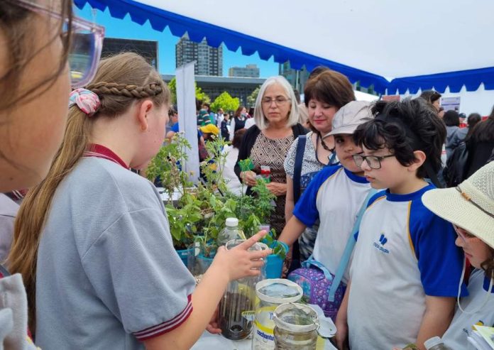 Estudiantes de Biobío y Ñuble mostraron sus proyectos científicos en feria ICEC