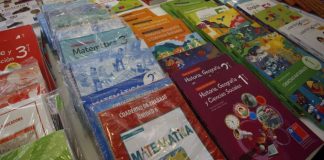 Mineduc instruye a colegios a reutilizar textos escolares para el 2023