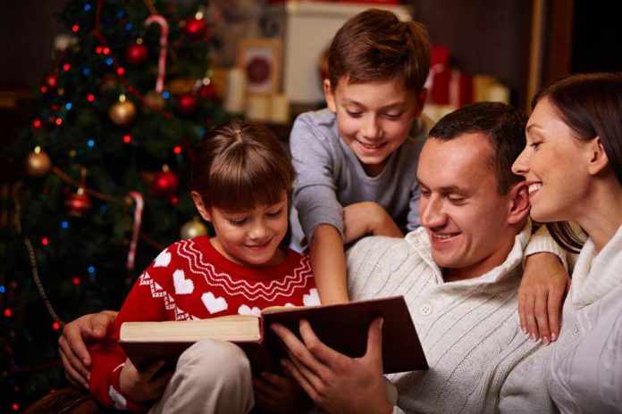 Cinco razones para regalar libros a niños y niñas esta Navidad