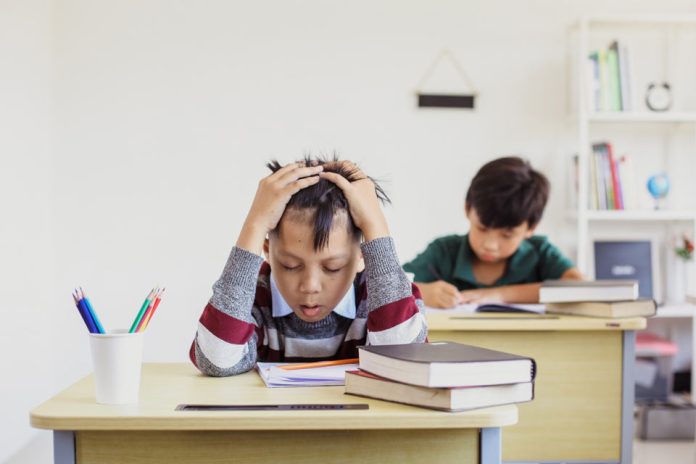 Cómo lidiar con el estrés educativo y tener estudiantes más exitoso