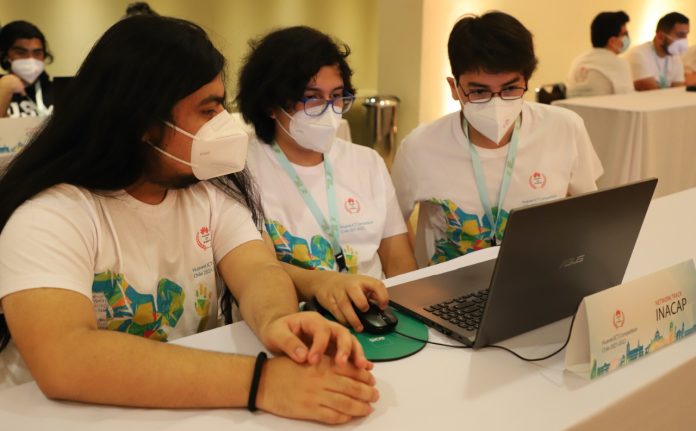 Día Internacional de la Educación Huawei busca llegar con capacitaciones en TIC a estudiantes de todo Chile