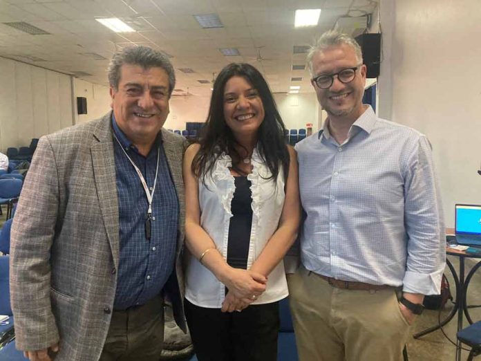 Expertos en educación: Expertos en educación: