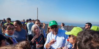 Ministro Ávila visita localidades afectadas por incendios forestales en Región del Biobío