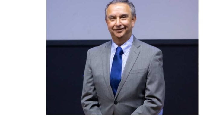 Compatibilizar trabajo y estudio El “gran” desafío para la educación Compatibilizar trabajo y estudio: El “gran” desafío para la educación