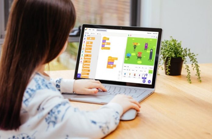 Yo Programo Escolares de todo Chile aprenden a programar creando sus propios videojuegos Yo Programo Escolares de todo Chile aprenden a programar creando sus propios videojuegos