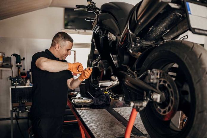 INACAP imparte diplomado sobre mecánica de motos con el apoyo de la Asociación Nacional de Importadores de Motocicletas