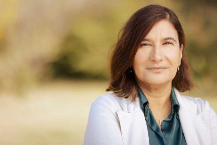 La urgente necesidad de cerrar brechas de mujeres y niñas en TIC  