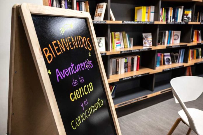 Ministerio de Ciencia inaugura la Primera Biblioteca Científica