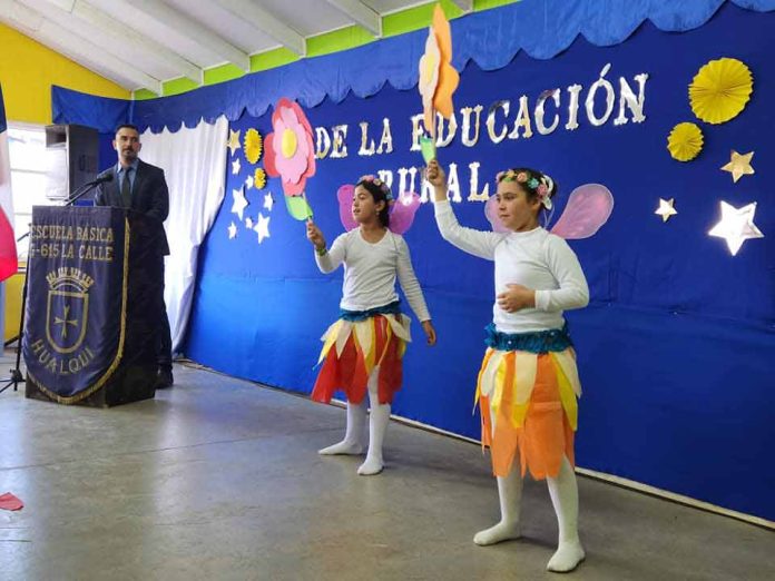 Plan Gabriela Mistral se aplicará en 295 escuelas rurales de la región del Biobío