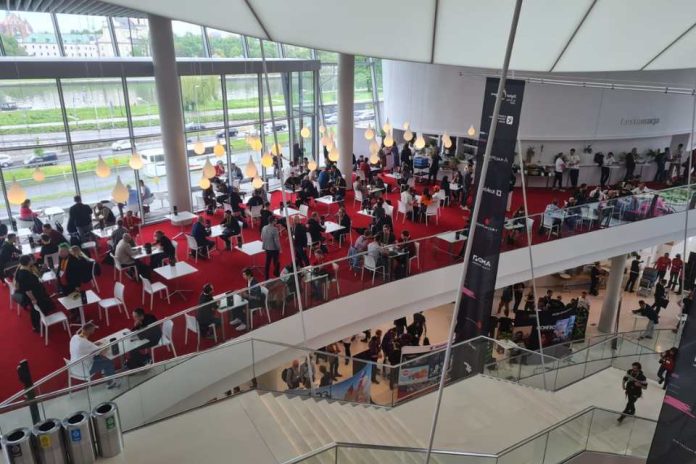 Delegación chilena participa en Digital Dragons 2023, una de las ferias más importantes de videojuegos en Europa Delegación chilena participa en Digital Dragons 2023, una de las ferias más importantes de videojuegos en Europa