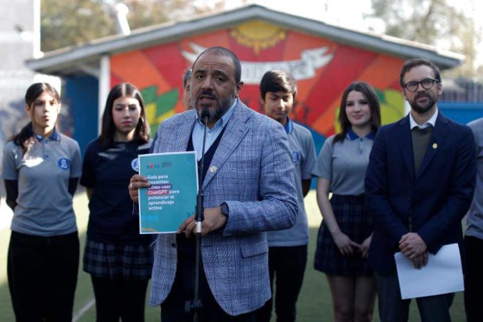 Inteligencia Artificial en el aula Mineduc lanza guía para docentes sobre uso de Chat GPT