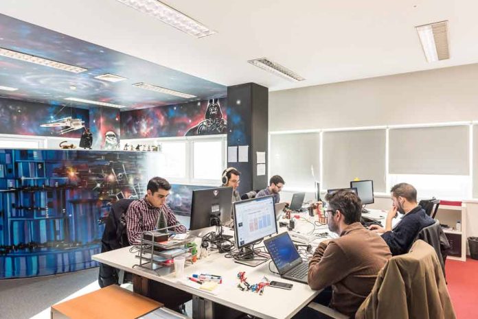 OutSystems anuncia cinco nuevas ediciones del programa “Developer School” siendo una de ellas especialmente creada para capacitar a programadores chilenos