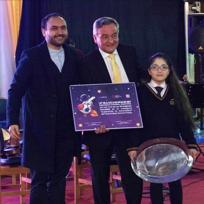 Escuela Litoral Austral de Aysén es reconocida como una de las 10 mejores del mundo en la superación de la adversidad