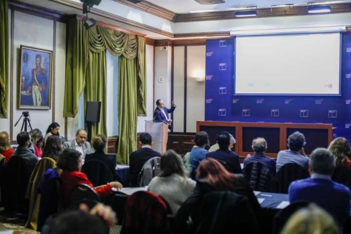 Ministro Ávila tras reunión con expertos “nos reunimos con académicos y académicas que han diseñado la política educativa durante muchos años para escuchar sus recomendaciones”