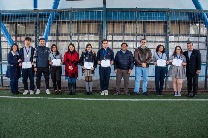 Estudiantes brasileños viven intercambio en liceo de La Florida