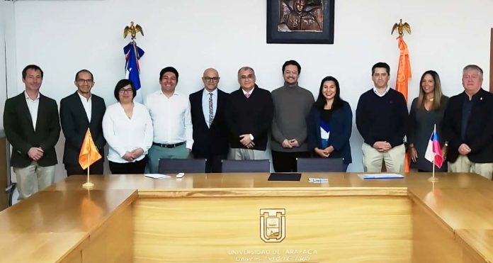 Solek y Universidad de Tarapacá firman inédito acuerdo de colaboración local
