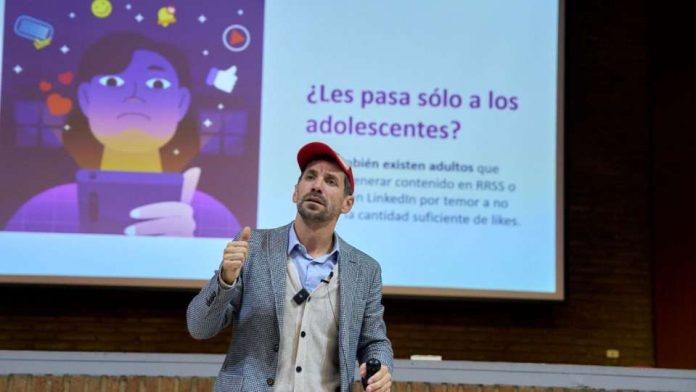 25% de los adolescentes hombres reenvía contenido sexual de terceros sin su consentimiento 25% de los adolescentes hombres reenvía contenido sexual de terceros sin su consentimiento