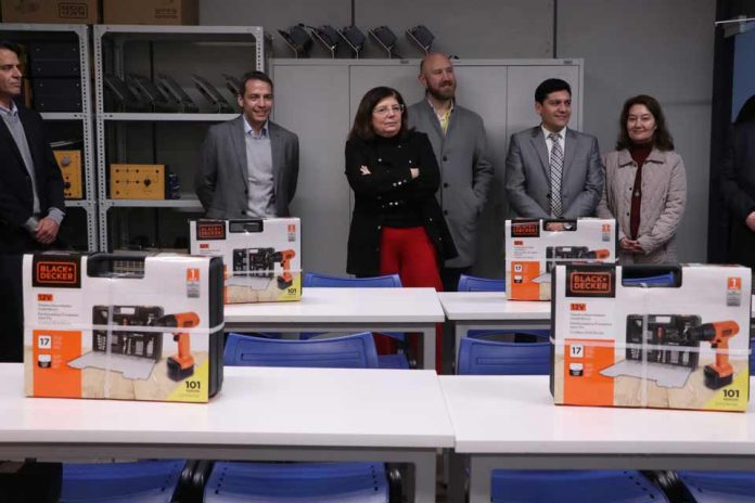 AIEP recibió inédita donación de casi 3.000 herramientas eléctricas Stanley Black and Decker