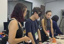 Adaptan instrumentos de laboratorio para trabajo de alumnos ciegos o baja visión