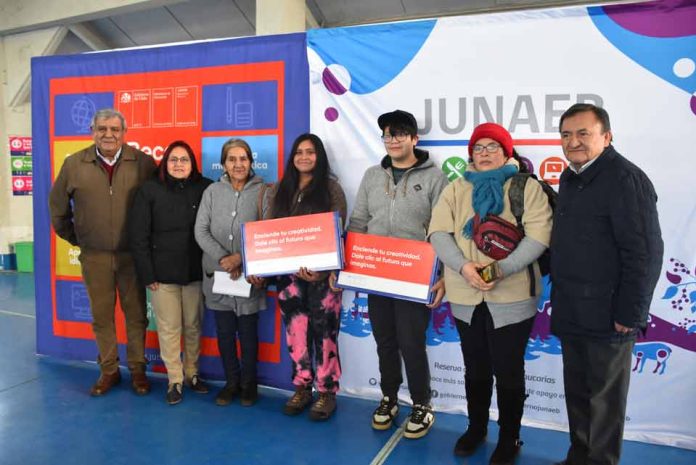 En Freire con cerca de 300 equipos se inicia la entrega de Becas TIC en La Araucanía