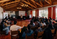 Estudiantes del programa de formación dual de CMPC y Duoc UC comenzaron sus inducciones prácticas en planta