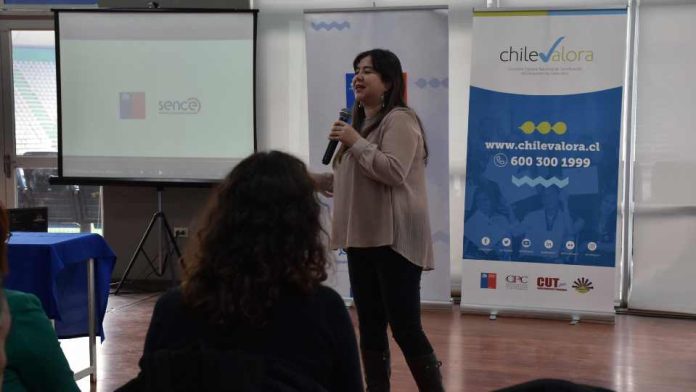 Realizan encuentro Regional de Certificación de establecimientos técnico-profesionales con Chilevalora Realizan encuentro Regional de Certificación de establecimientos técnico-profesionales con Chilevalora