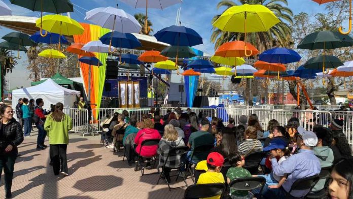 Renca realizó el primer Festival del Libro y la Niñez para incentivar la lectura desde la infancia
