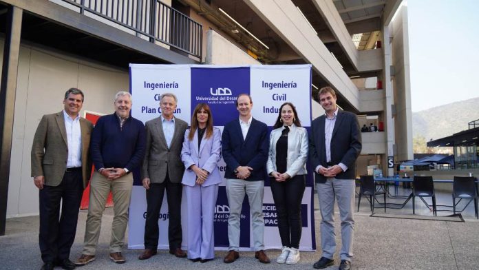 UDD y Google Cloud firman convenio de colaboración para formación de talento tecnológico UDD y Google Cloud firman convenio de colaboración para formación de talento tecnológico