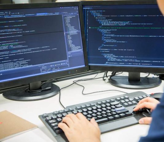Banco de Chile y Coding Dojo entregan becas totales para quienes quieran estudiar Programación