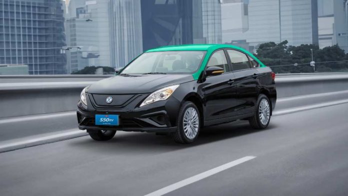 El taxi eléctrico más económico es el Dongfeng S50 EV, según Mi Taxi Eléctrico