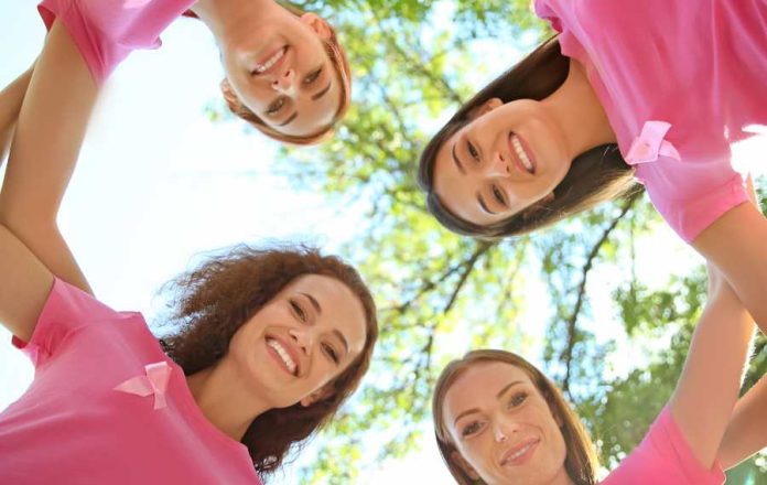 Amistad en rosa 9 consejos para acompañar a alguien con cáncer de mama (1) Amistad en rosa: 9 consejos para acompañar a alguien con cáncer de mama