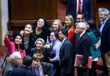Congreso despacha a ley el proyecto que acaba con la doble Evaluación Docente y fortalece la labor pedagógica 
