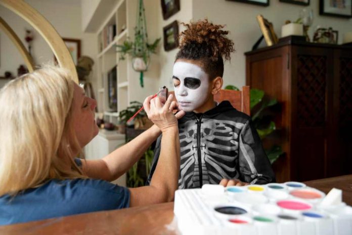 Consejos para proteger la piel del maquillaje de Halloween  Consejos para proteger la piel del maquillaje de Halloween