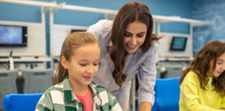 Iniciativas para impulsar a la niñas hacia la industria  IT