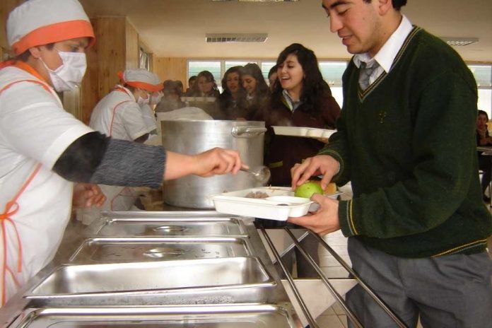 La Junta Nacional de Auxilio Escolar y Becas (JUNAEB) cumple 59 años