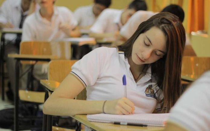 Primer Bilingual Student Summit. ESTUDIANTES BILINGÜES DE SÉPTIMO BÁSICO SE REÚNEN EN CHICUREO. #WeAreBilingual