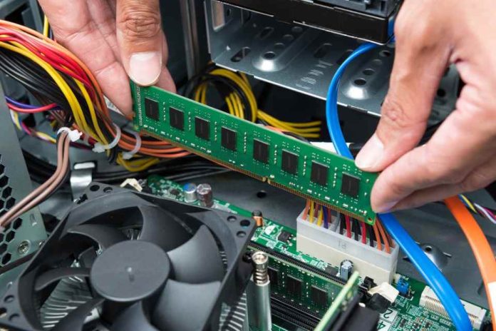 Tres beneficios de actualizar la memoria RAM de un computador, según Kingston Tres beneficios de actualizar la memoria RAM de un computador, según Kingston