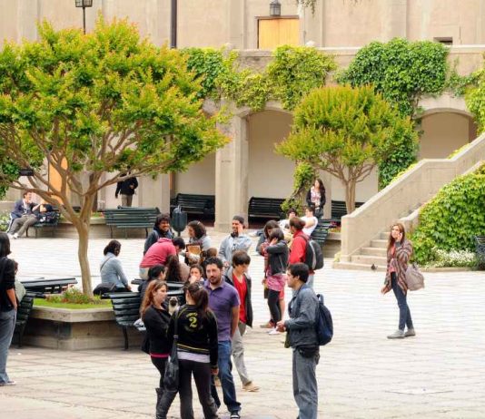  Proceso para acceder a Gratuidad y beneficios estudiantiles finaliza con 25 mil postulaciones más que el año anterior