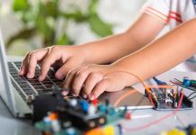 A empaparse de tecnología: niñas y niños podrán vivir campamento de verano tecnológico en la Región Metropolitana