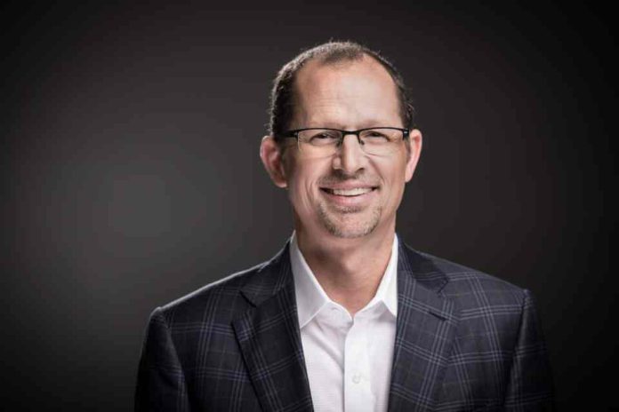 Atención chilenos: Coursera traduce 4.000 cursos al español y lanza nuevas funciones de IA para atender a los alumnos locales