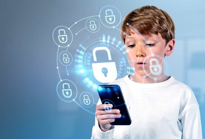 La formación en ciberseguridad desde la infancia es una herramienta vital el 72% de los niños en el mundo han experimentado al menos un tipo de amenaza cibernética La formación en ciberseguridad desde la infancia es una herramienta vital: el 72% de los niños en el mundo han experimentado al menos un tipo de amenaza cibernética