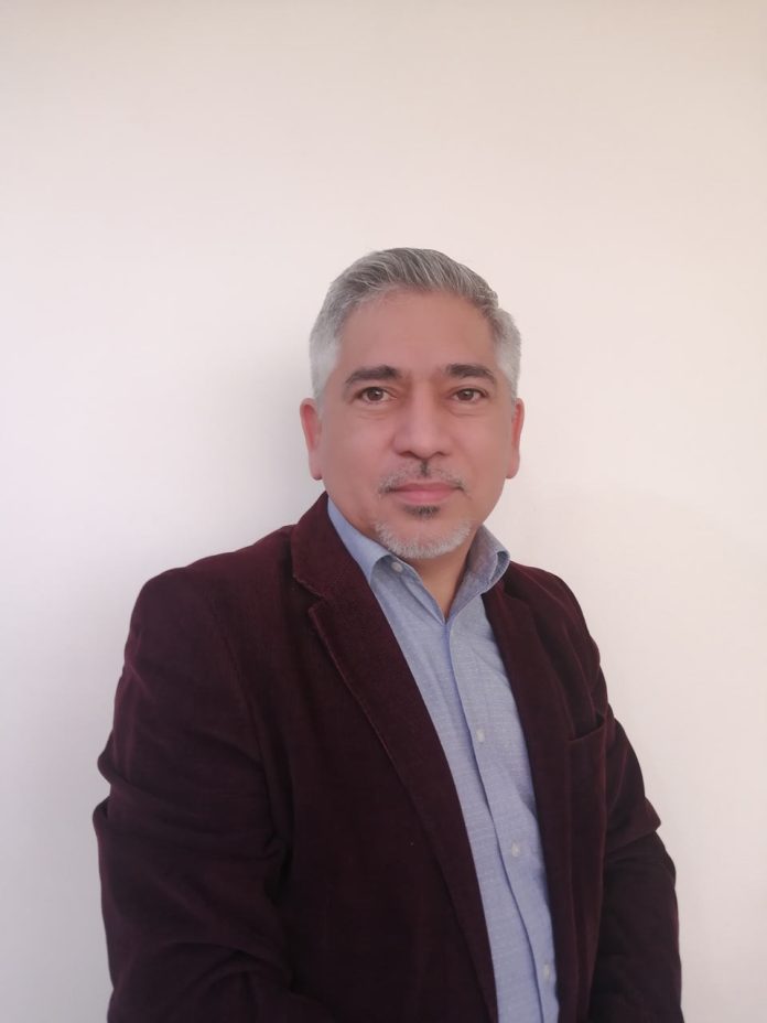 Miguel Sanhueza, académico Departamento de Electricidad, Facultad de Ingeniería de la Universidad Tecnológica Metropolitana, UTEM.