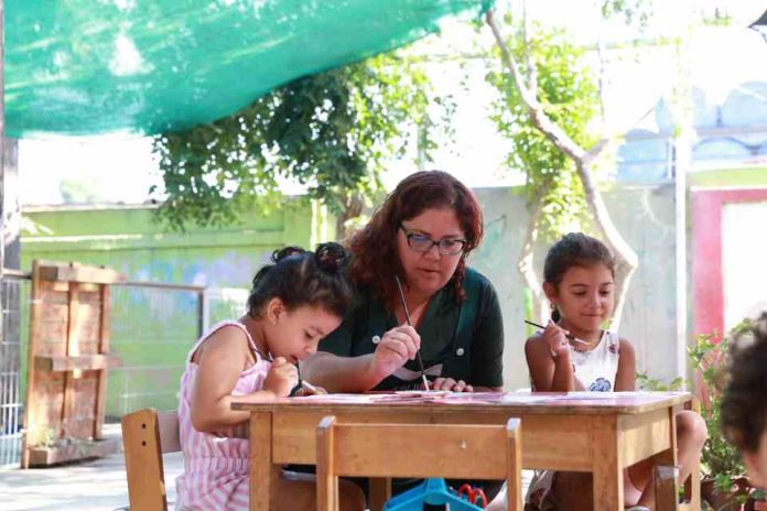 Con más de 600 niñas y niños finalizan los programas de verano en la región metropolitana