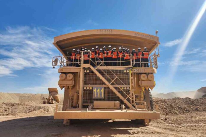 72 estudiantes hacen su práctica y memoria en compañías de Antofagasta Minerals