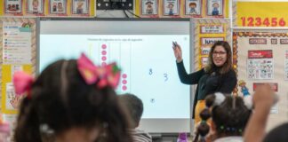 Educadores chilenos podrán cursar una maestría en Estados Unidos mientras viven la experiencia de enseñar fuera de su país