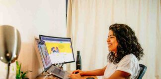 Open English dona más de $400 mil USD en becas a Laboratoria